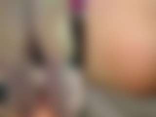 Live cam show with elektra323 - Hairy Pussy on CamwithHer