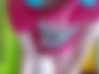 Live cam show with Roxy - Middle Aged on CamwithHer