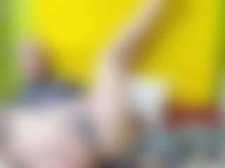 Live cam show with Roxy - Blonde Hair on Camsoda