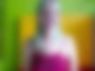 Live cam show with Roxy - Middle Aged on Camsoda