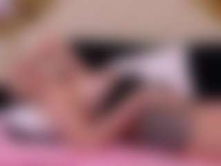 Live cam show with HessaHessy - Smoking on Camsoda