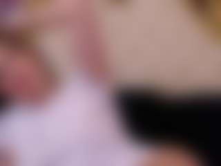 Live cam show with HessaHessy - Bedroom on camtv