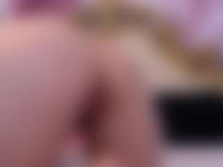 Live cam show with HessaHessy - Facial Piercings on Camsoda