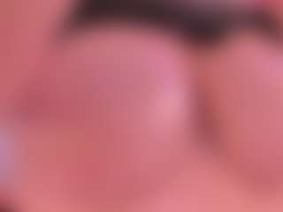 Live cam show with JULIETA - Big Tits on SxyPornLive