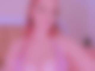 Live cam show with JULIETA - BBW on CamSodaAdn