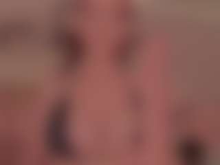 Live cam show with JULIETA - Bedroom Curvy on Camsoda