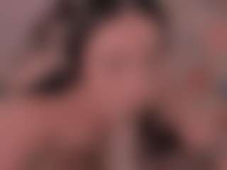Live cam show with JULIETA - Curvy Latina on liverealitysex.com