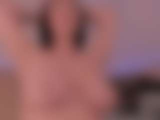 Live cam show with JULIETA - Brown Eyes on Camsoda