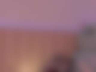 Live cam show with JULIETA - Moan on Camsoda