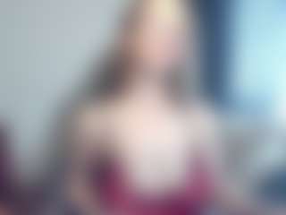 EvaMoon222 MILF webcam performer live streaming
