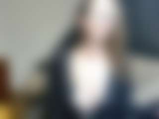 EvaMoon222 MILF webcam performer live streaming