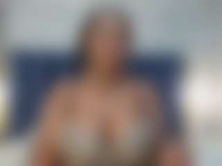 Live cam show with Milf Mia - Twerk on Free Soda