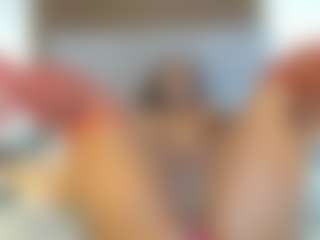 Live cam show with Milf Mia - Ebony on sexylive.show | colombia