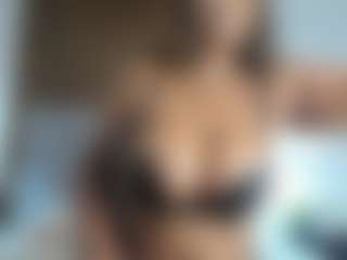 Live cam show with Milf Mia - Ebony on Free Soda | colombia
