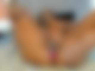 Milf Mia's Live Sex Cam Show