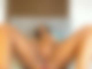 Live cam show with Milf Mia - Role Play on Camsoda