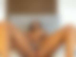 Live cam show with Milf Mia - Drinking on nudelive.tv