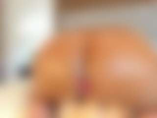 Live cam show with Milf Mia - Black Fetish on Milfs Live