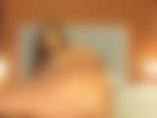 Live cam show with Milf Mia - Twerk on slutload