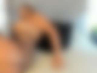 Milf Mia's Live Sex Cam Show