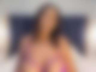 Live cam show with Milf Mia - BBW Ebony on sexylive.show