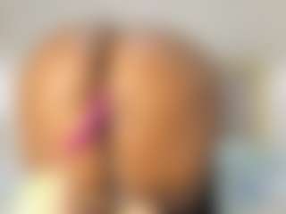 Milf Mia's Live Sex Cam Show