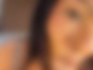 Live cam show with Milf Mia - Black Dildo on Uber Horny