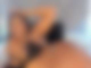 Live cam show with Milf Mia - Big Tits on slutload