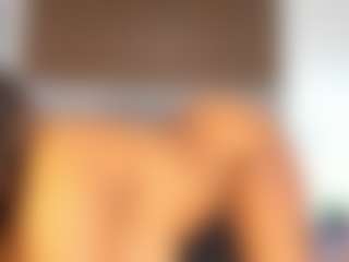Live cam show with Milf Mia - Strip Ebony on Camsoda | colombia