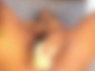 Live cam show with Milf Mia - BBW on milfzrlive.com