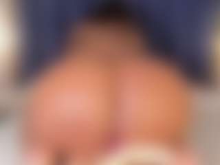 Live cam show with Milf Mia - Black BBW on https://playwithruby.com