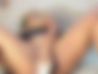 Live cam show with Milf Mia - Role Play on https://playwithruby.com