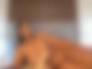 Live cam show with Milf Mia - Twerk on Free Soda