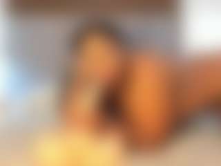 Live cam show with Milf Mia - Cowgirl on sexytreat.net