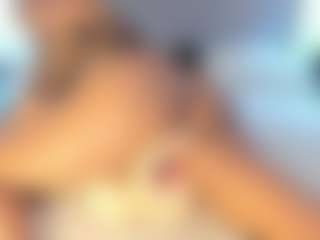 Milf Mia's Live Sex Cam Show