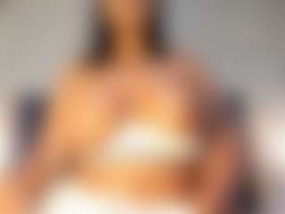 Live cam show with Milf Mia - Black Fetish on Camsoda