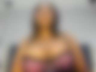 Live cam show with Milf Mia - Moaning on Camsoda Late Night