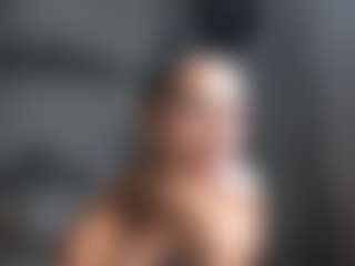 Live cam show with brenda89 - Curvy MILF on Hubzter Live