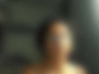 Performer in webcam MILF brenda89 in streaming live