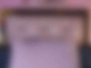 Live cam show with Emma R - Athletic on Camversity