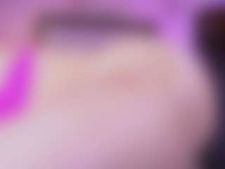 Live cam show with Emma R - Butt Plug on Camsoda