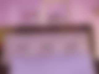 Live cam show with Emma R - Blonde Hair Amateur on Camming Site