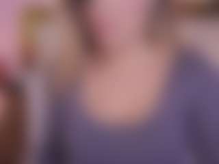 Live cam show with Emma R - Grandes Tetas on Mixed Magazine Live