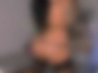 Lana Belle MILF webcam performer live streaming