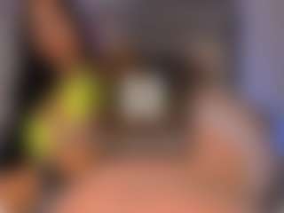 Live cam show with Lana Belle - Ass Bouncing on TeamSkeetLive