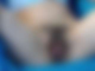 Live cam show with Iris - Red Hair on AdultVida.com