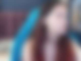 Live cam show with Iris - Hairy Pussy on AdultVida.com
