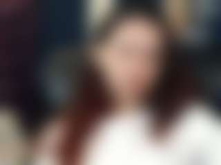 Live cam show with Iris - Average on livesuperchat.net