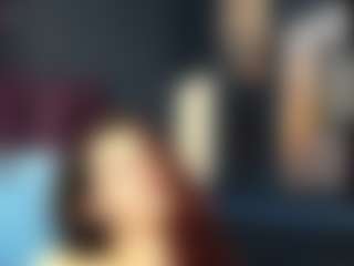 Live cam show with Iris - Nora on Camsoda