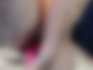 Iris's Live Sex Cam Show
